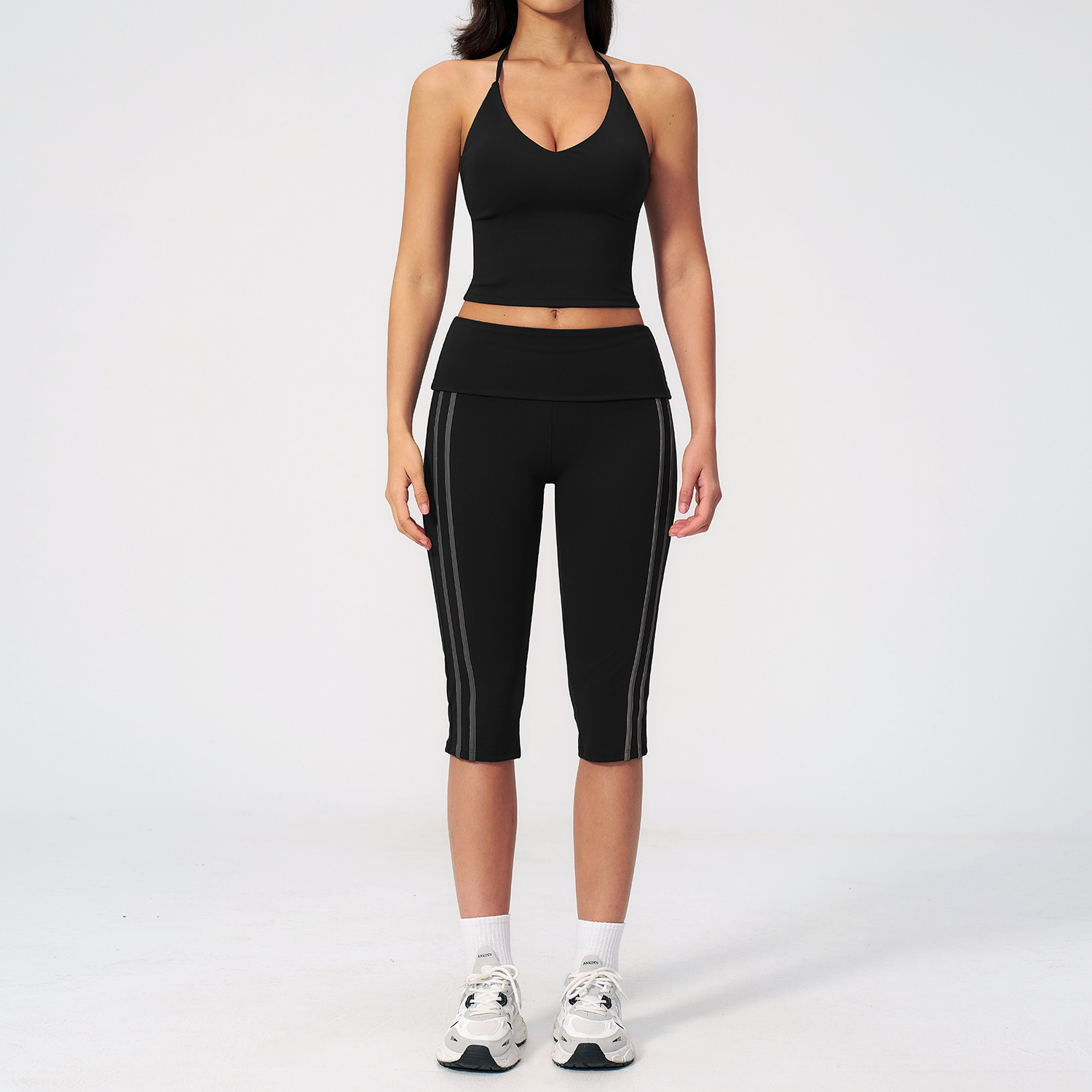 بدلة يوغا من قطعتين للنساء: حم - مراجعة Compression Shorts Athletes وسعره